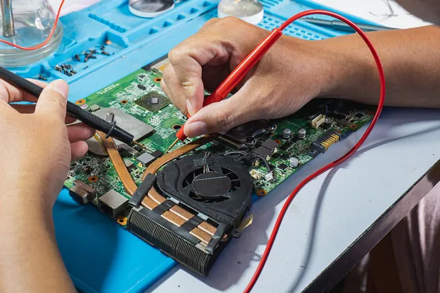 Lehre Elektrotechnik - Netzwerktechnik